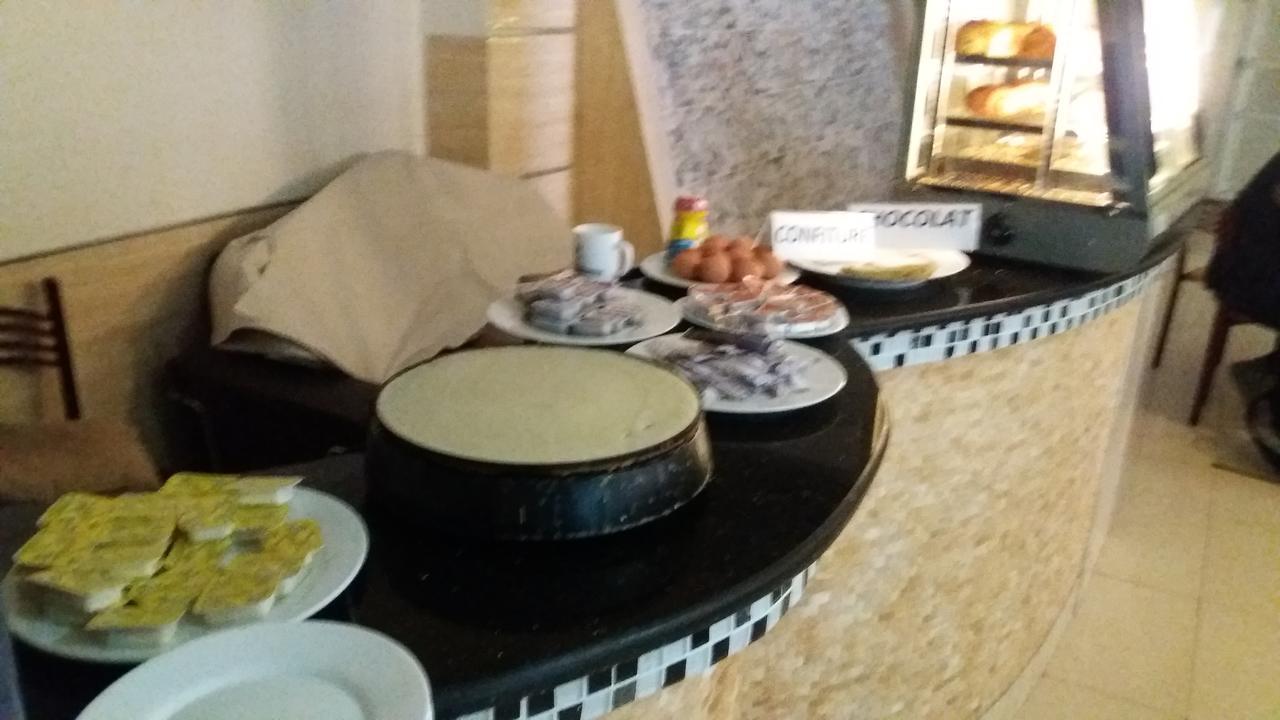 Hotel Privilege Bir El Djir Εξωτερικό φωτογραφία